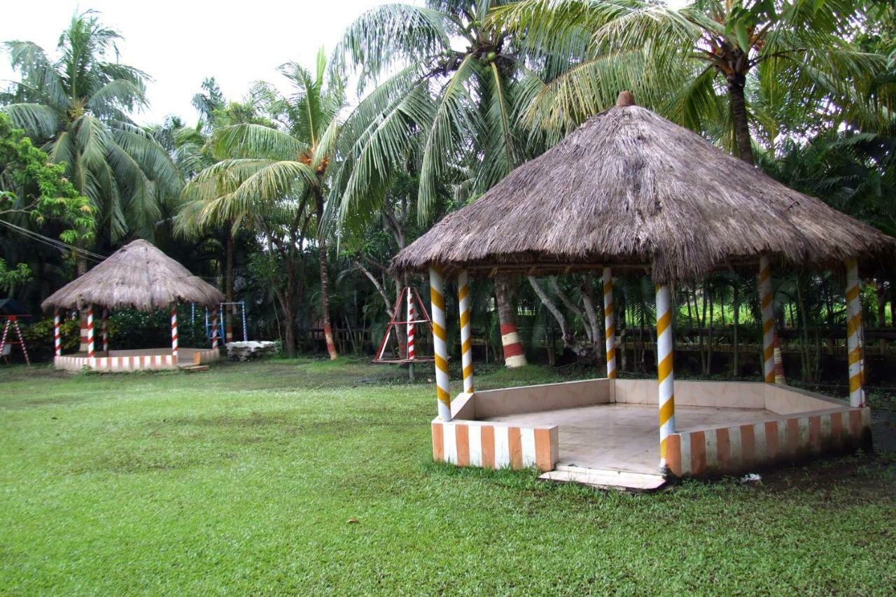 Palm Village Resort Calcuta Exterior foto